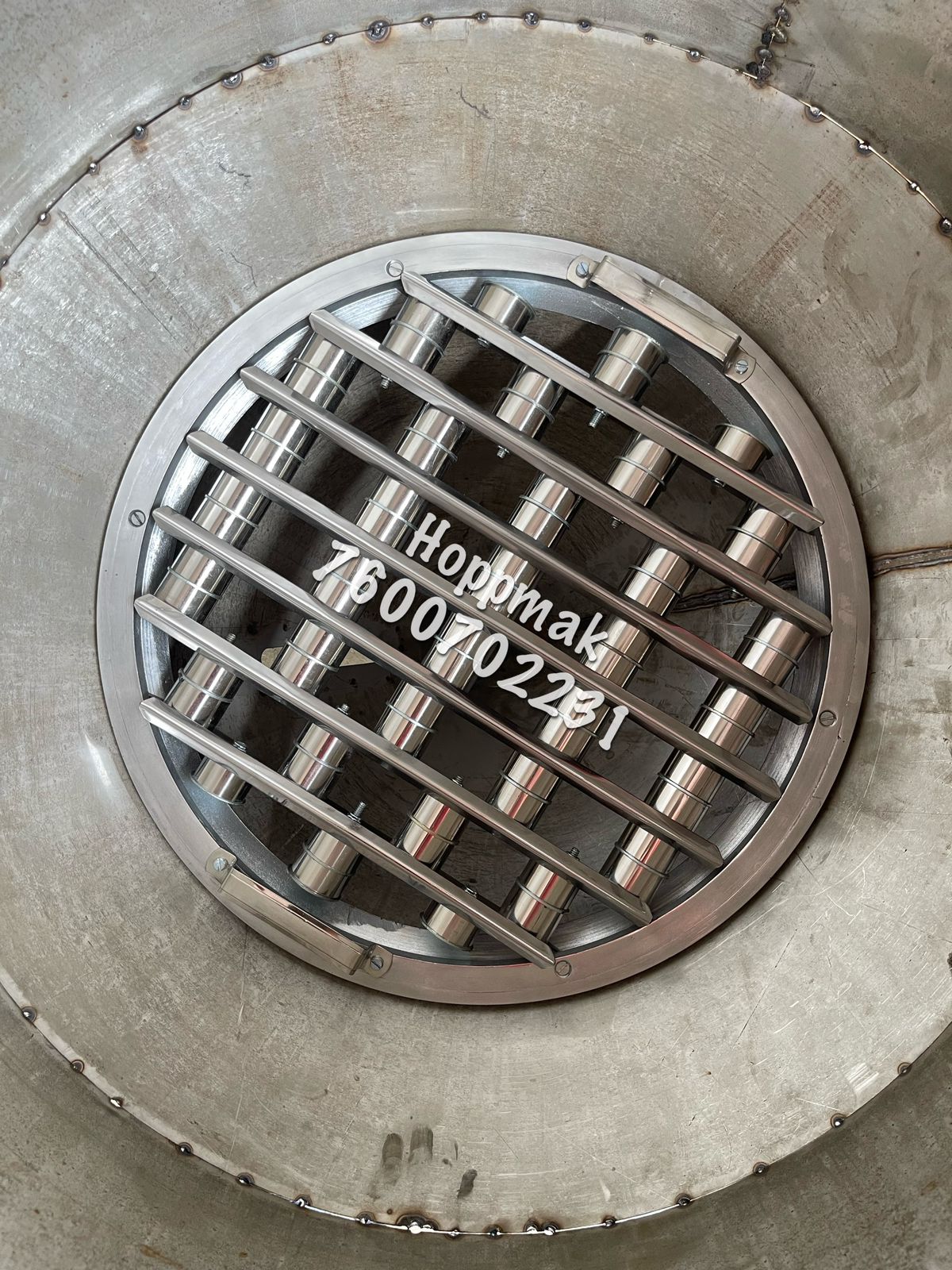 Hopper Magnet Round Type